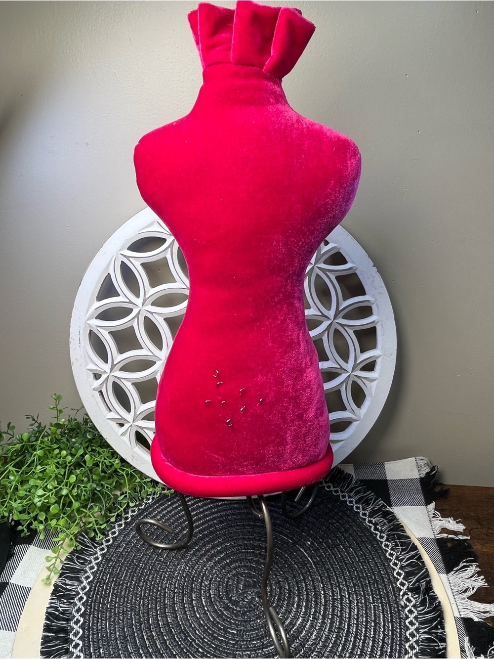 Hot Pink Velvet Dress Form Jewelry Tabletop Display/Organizer